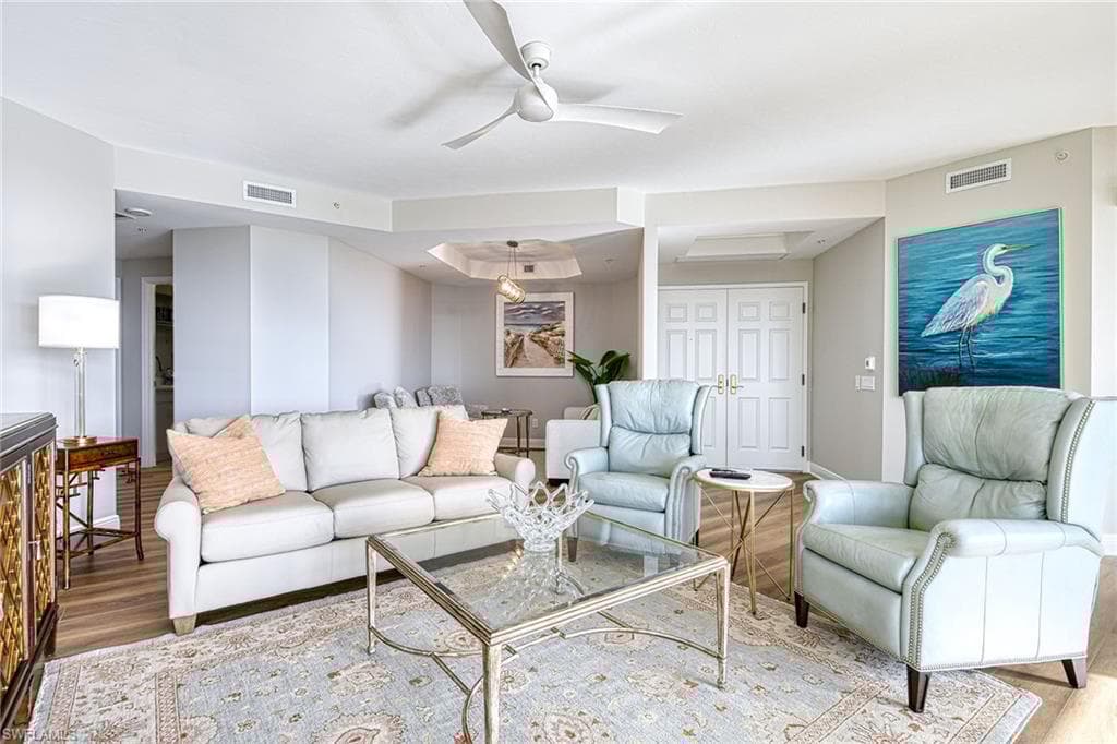 445 Cove Tower Dr 704, Naples, FL 34110-6