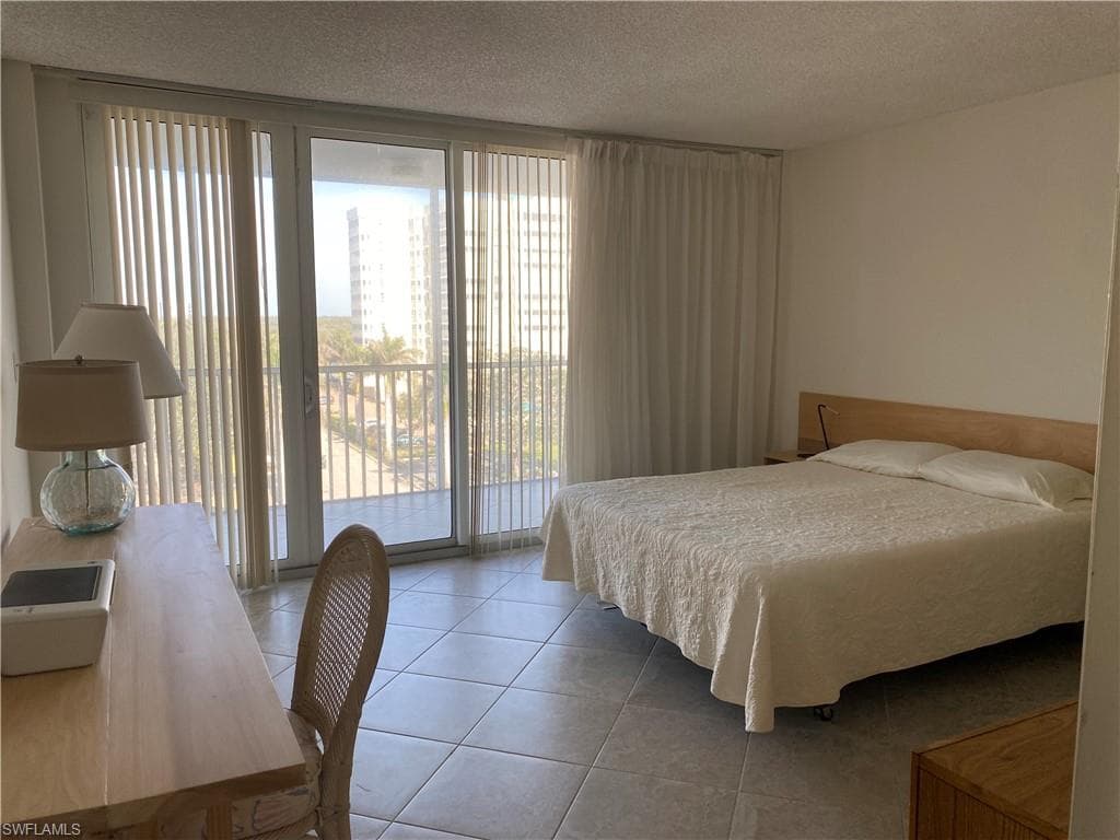3 Bluebill Ave 609, Naples, FL 34108-5