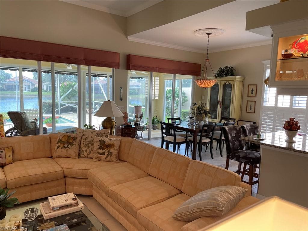 3888 Valentia Way, Naples, FL 34119-9