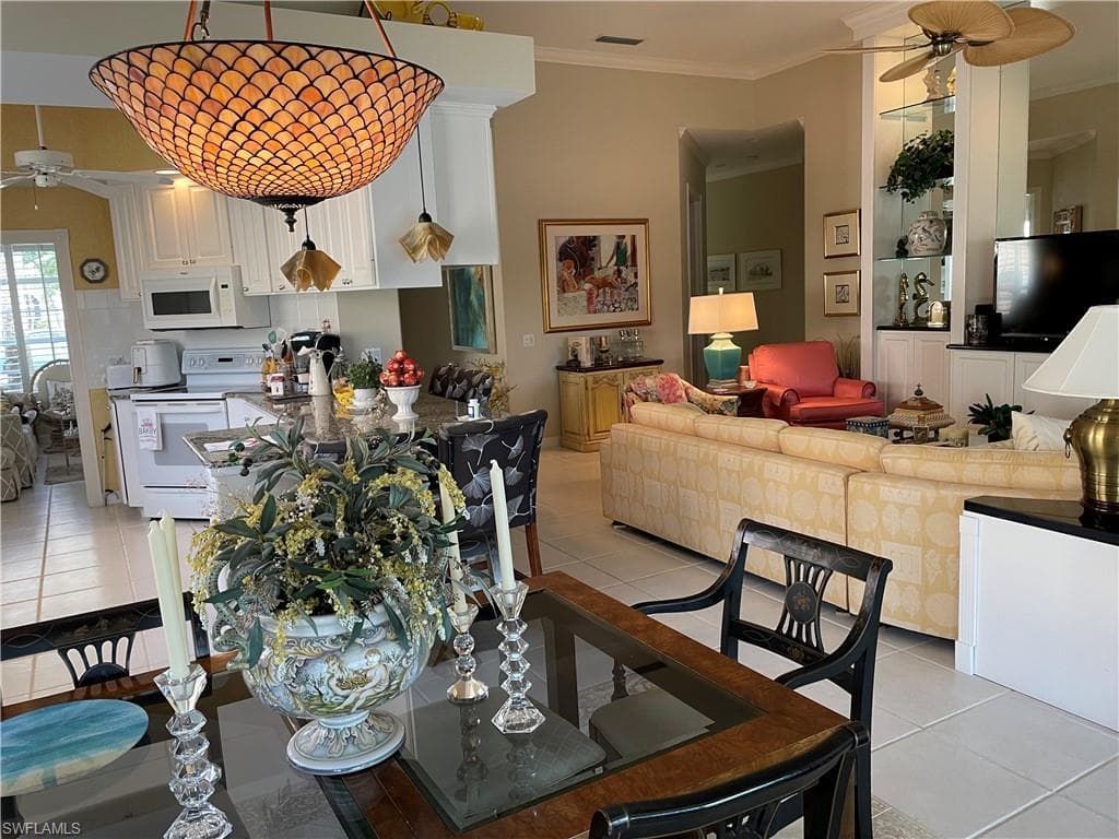 3888 Valentia Way, Naples, FL 34119-10