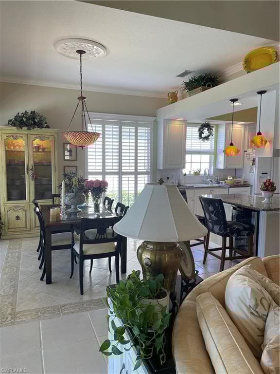 3888 Valentia Way, Naples, FL 34119-20