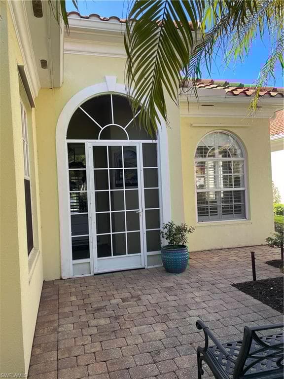 3888 Valentia Way, Naples, FL 34119-5