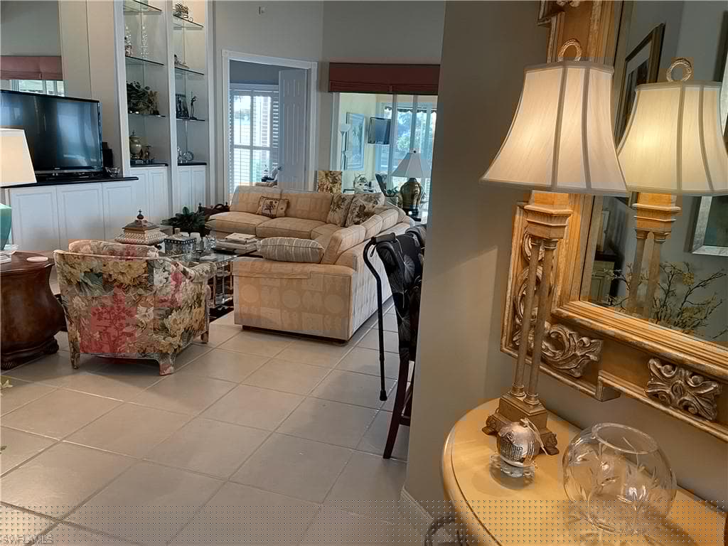3888 Valentia Way, Naples, FL 34119-7