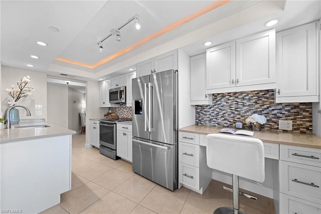 6020 Pelican Bay Blvd E402, Naples, FL 34108-15