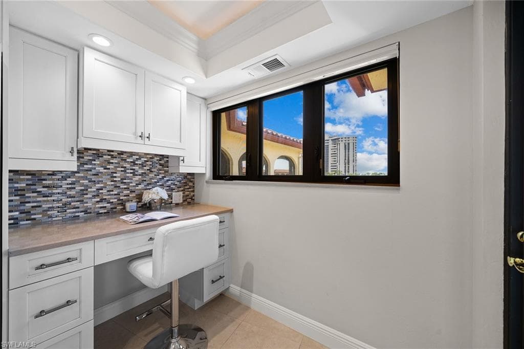 6020 Pelican Bay Blvd E402, Naples, FL 34108-17