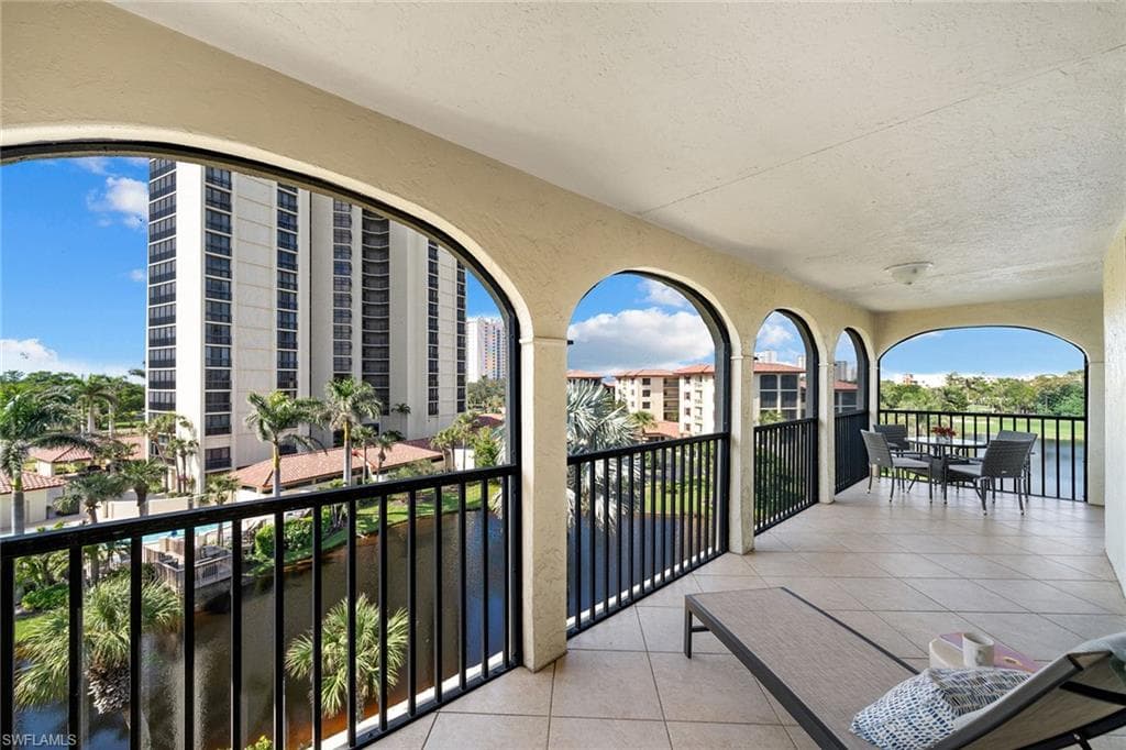 6020 Pelican Bay Blvd E402, Naples, FL 34108-18