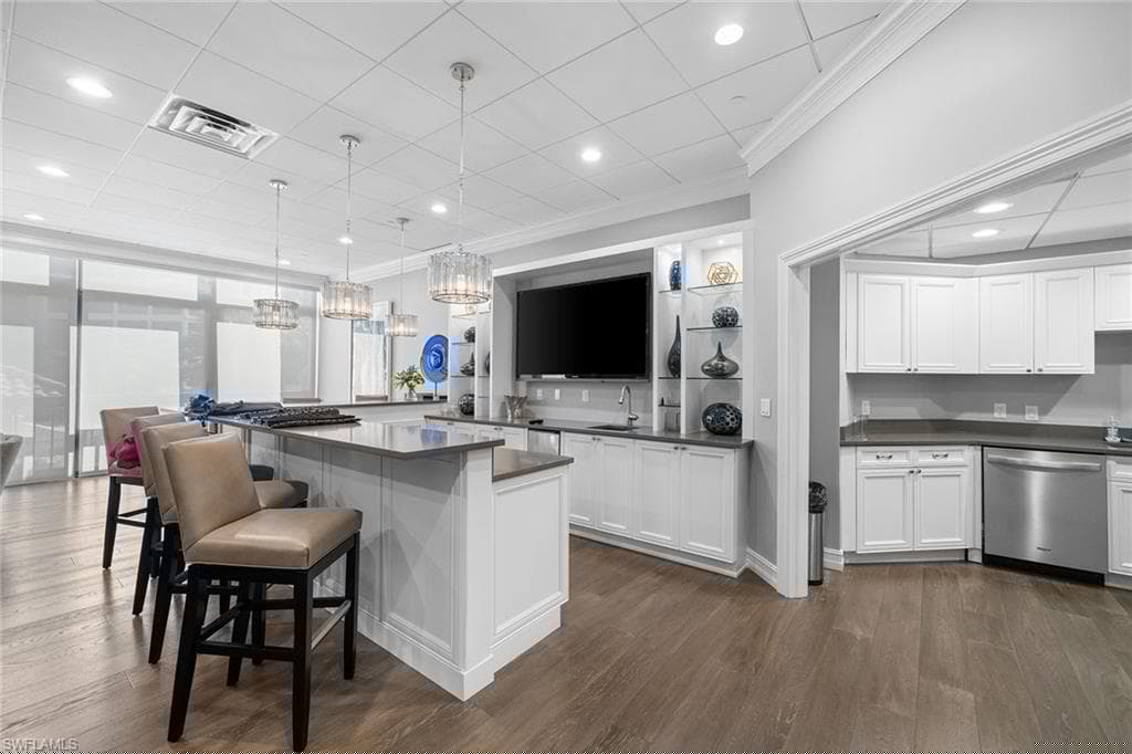 6020 Pelican Bay Blvd E402, Naples, FL 34108-30