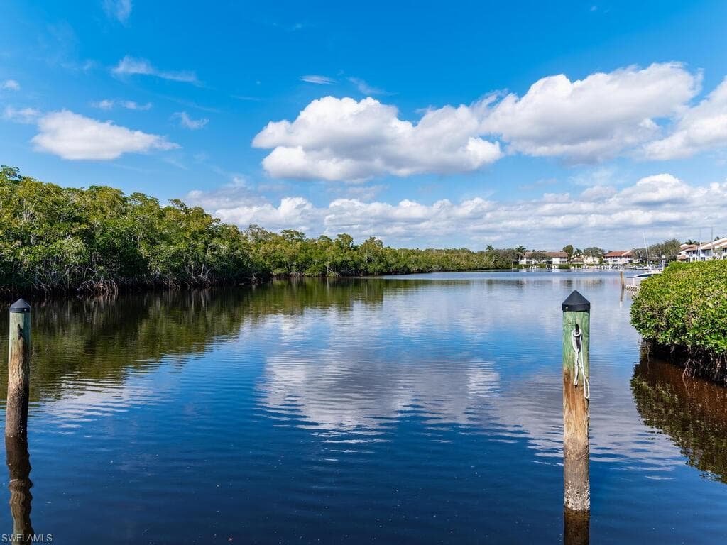 206 Newport Dr 805, Naples, FL 34114-17