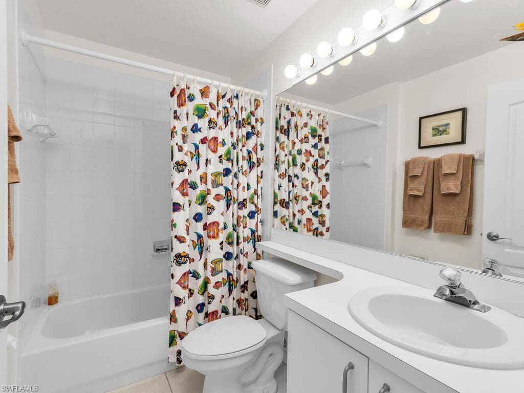 206 Newport Dr 805, Naples, FL 34114-25