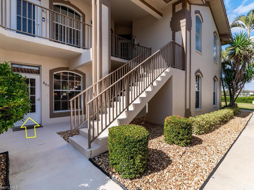 206 Newport Dr 805, Naples, FL 34114-6