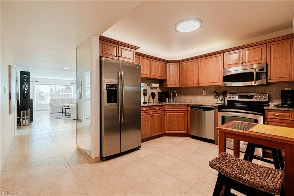 4200 Belair Ln 101, Naples, FL 34103-12