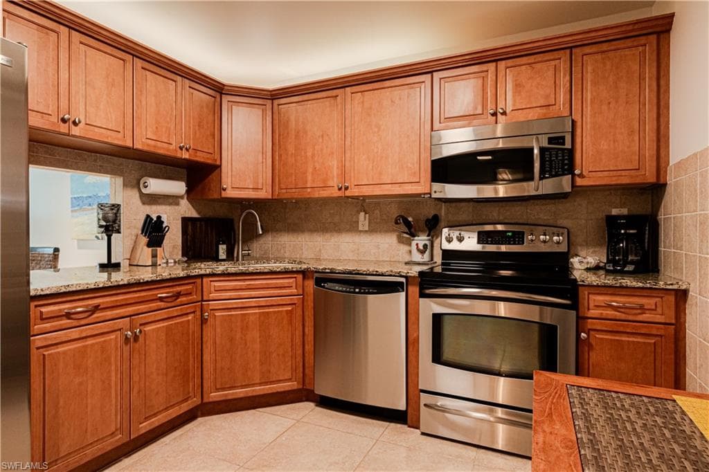 4200 Belair Ln 101, Naples, FL 34103-13