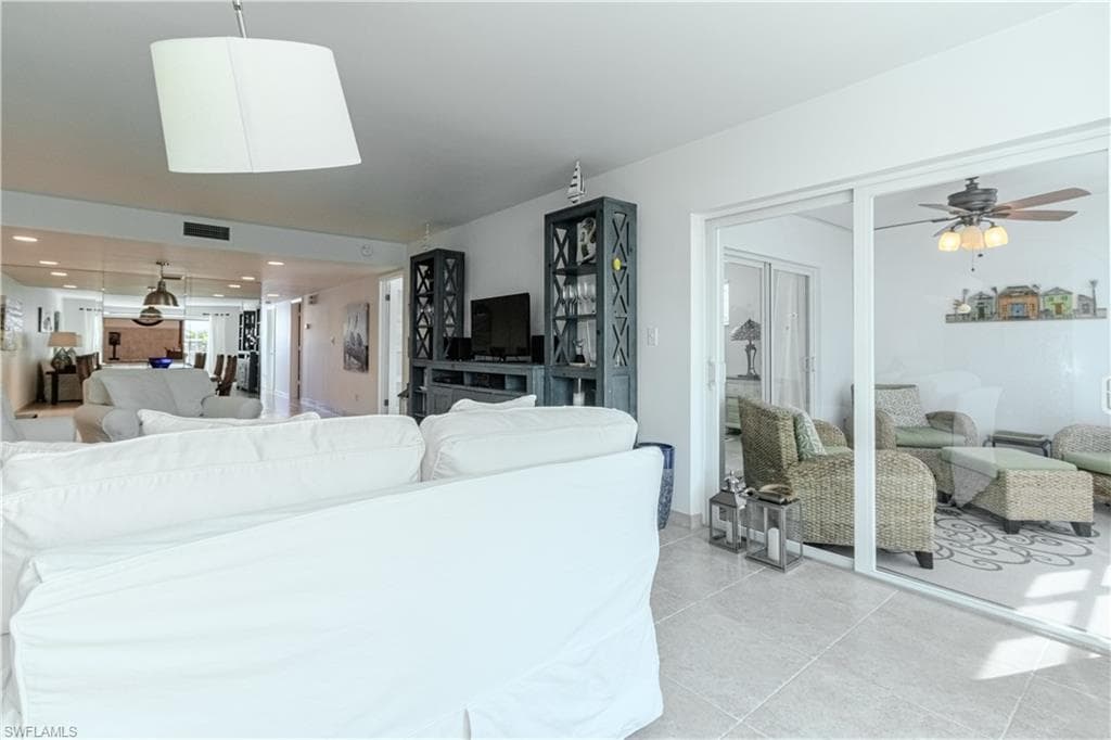 4200 Belair Ln 101, Naples, FL 34103-18