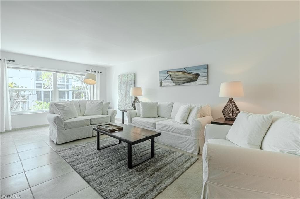 4200 Belair Ln 101, Naples, FL 34103-6