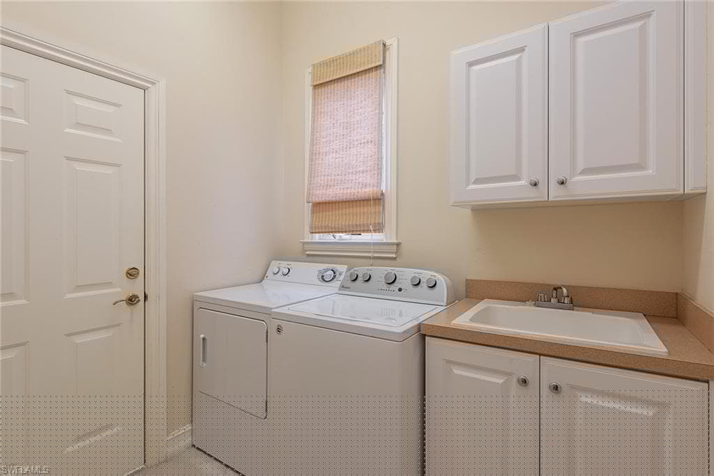 8465 Mallards Way, Naples, FL 34114-15