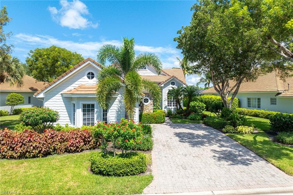 8465 Mallards Way, Naples, FL 34114-3