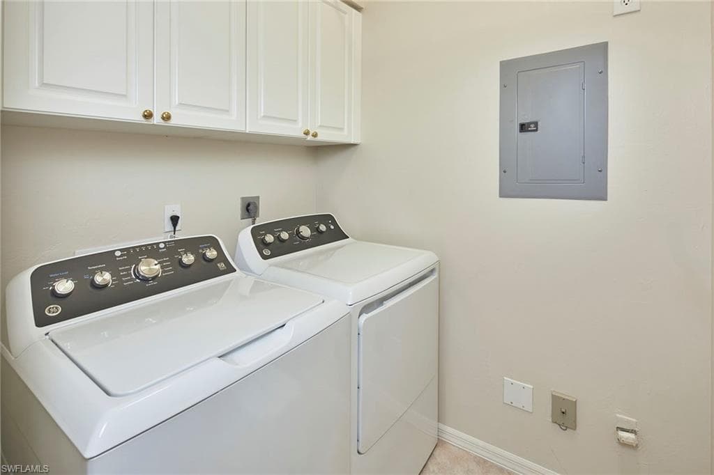 1033 Egrets Walk Cir 203, Naples, FL 34108-19