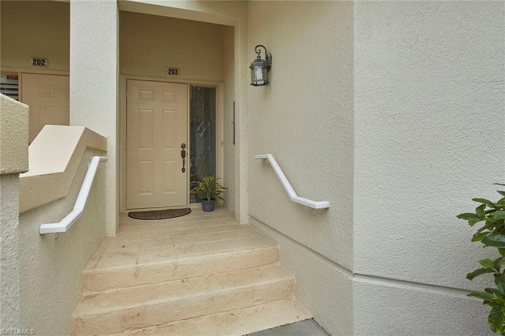 1033 Egrets Walk Cir 203, Naples, FL 34108-20