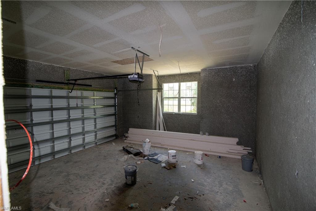 3677 Oil Well Rd, Naples, FL 34120-24