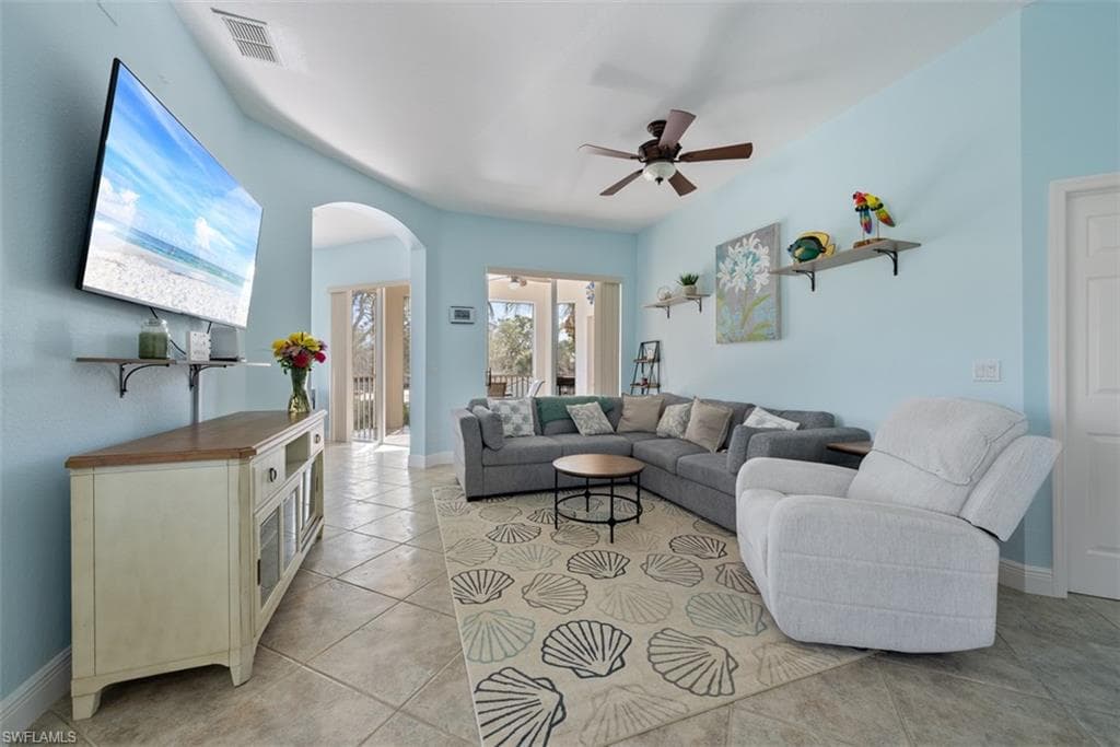 9050 Las Maderas Dr 201, Bonita Springs, FL 34135-5