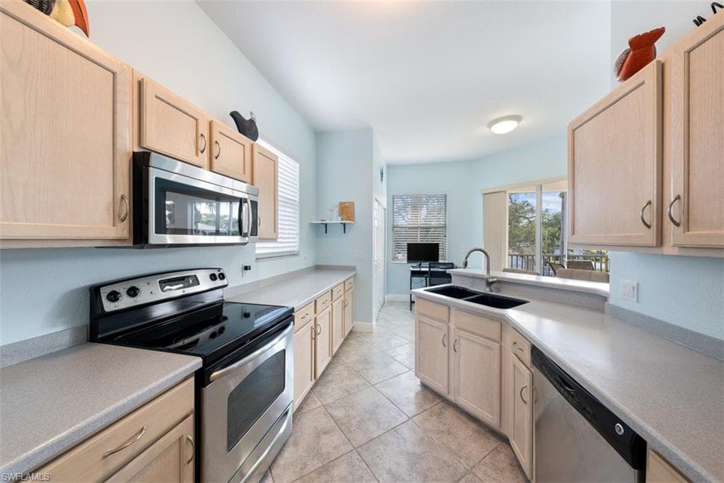 9050 Las Maderas Dr 201, Bonita Springs, FL 34135-7