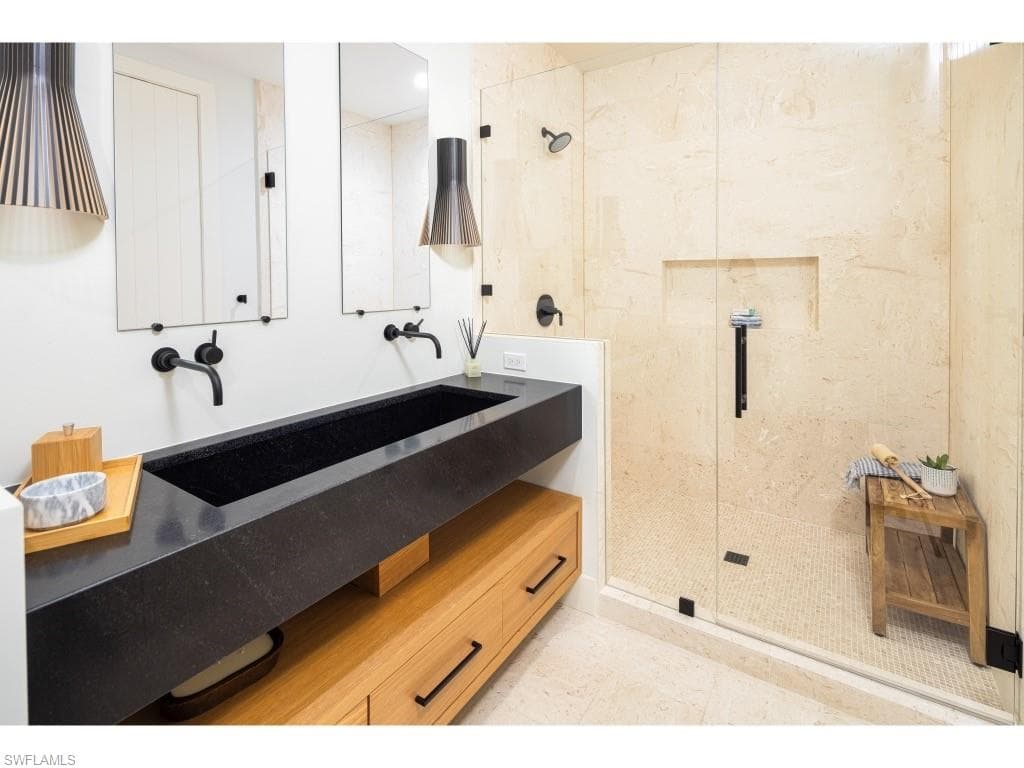 14 Sabre Ln, Naples, FL 34102-13