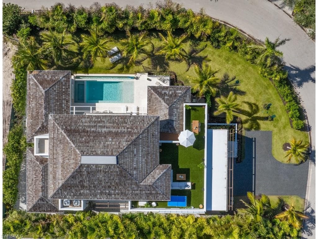 14 Sabre Ln, Naples, FL 34102-18