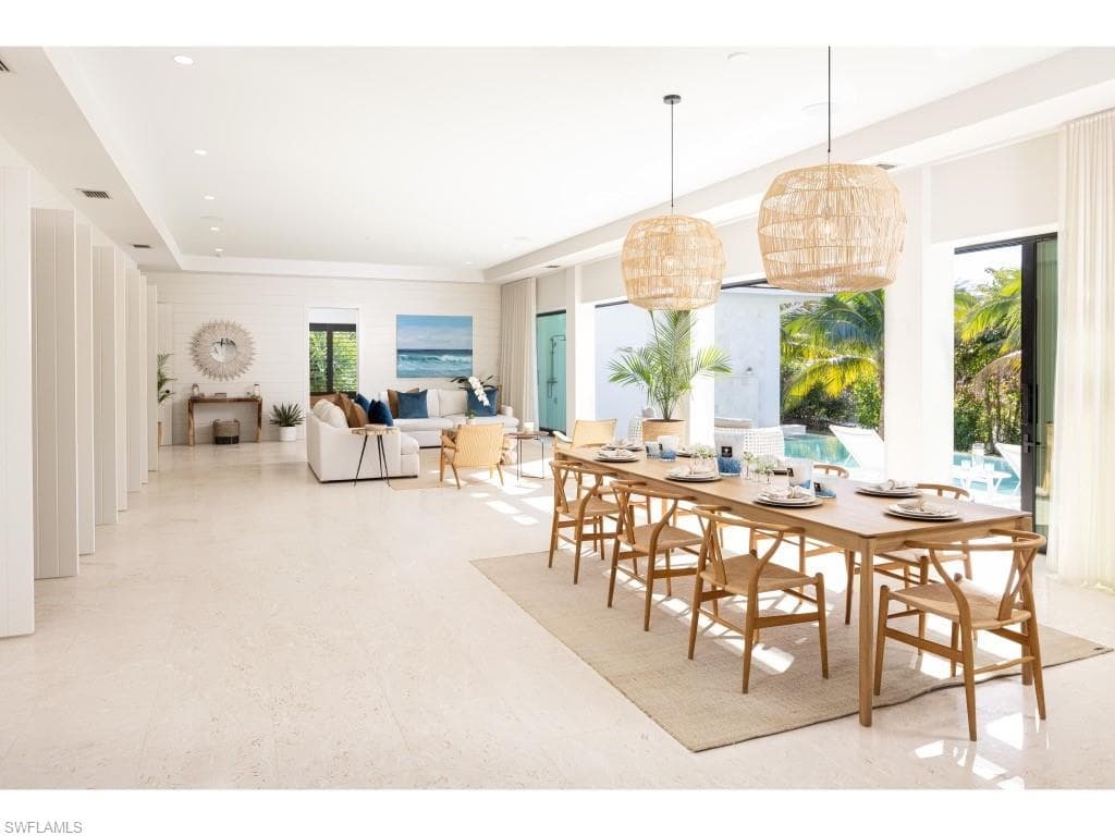 14 Sabre Ln, Naples, FL 34102-4