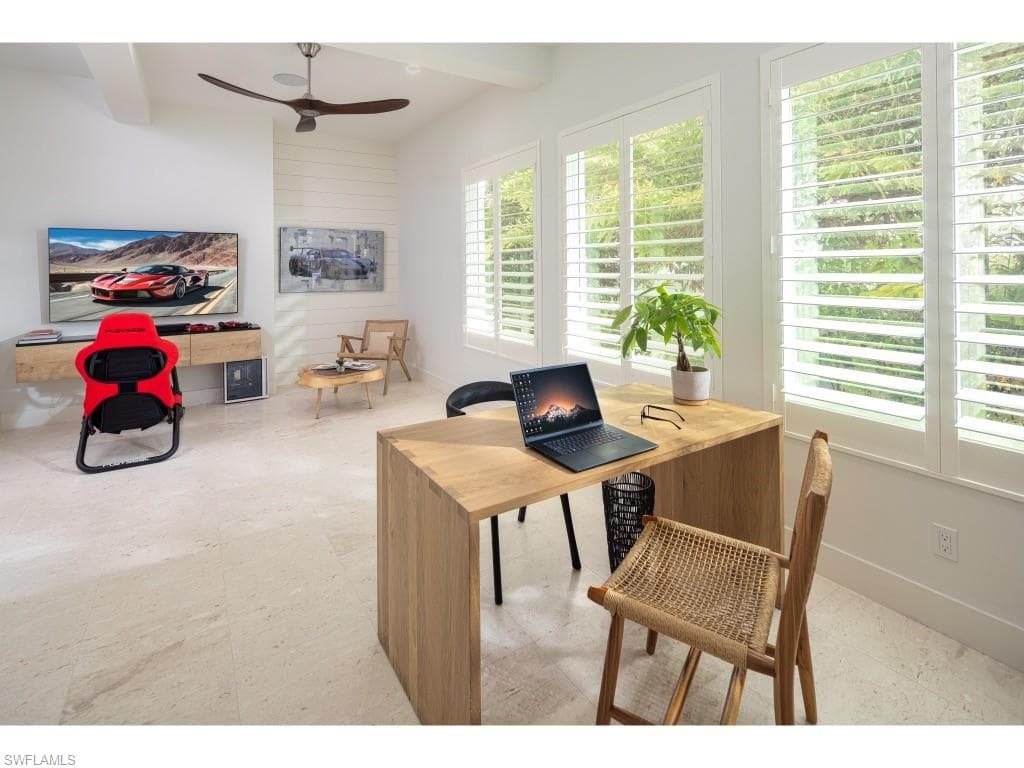 14 Sabre Ln, Naples, FL 34102-7
