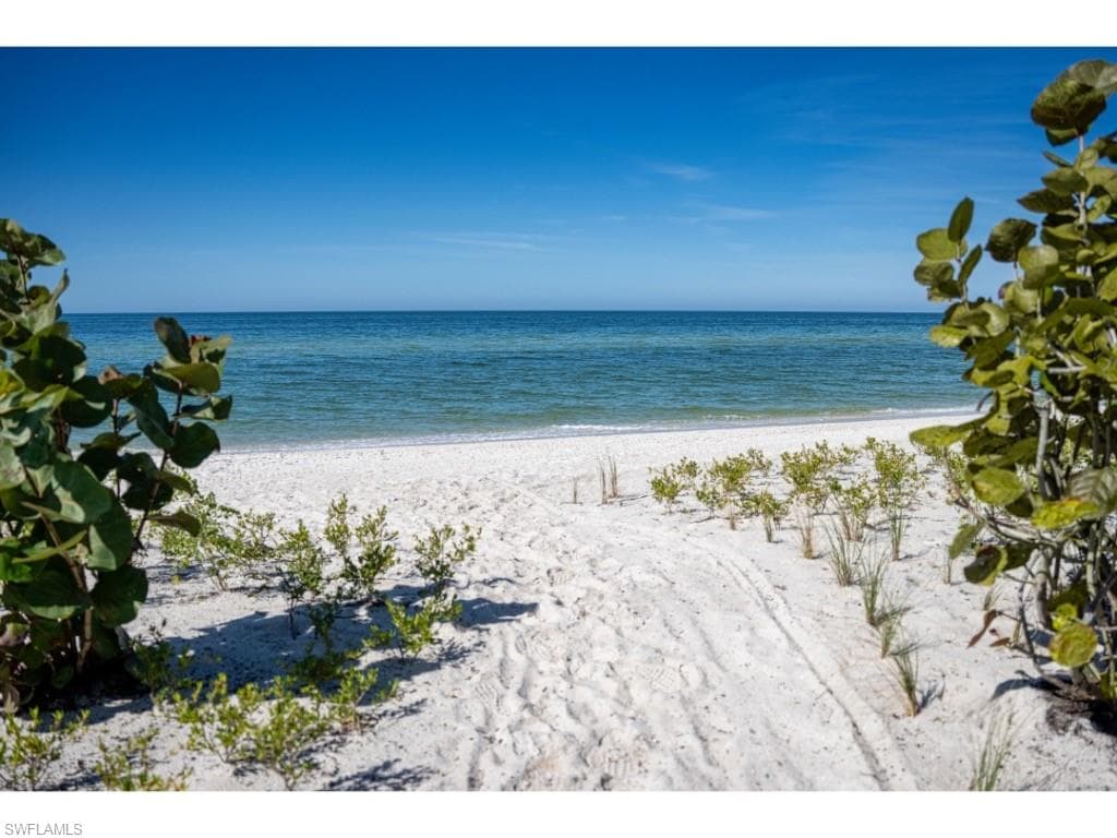 1221 Gulf Shore Blvd N 801, Naples, FL 34102-13