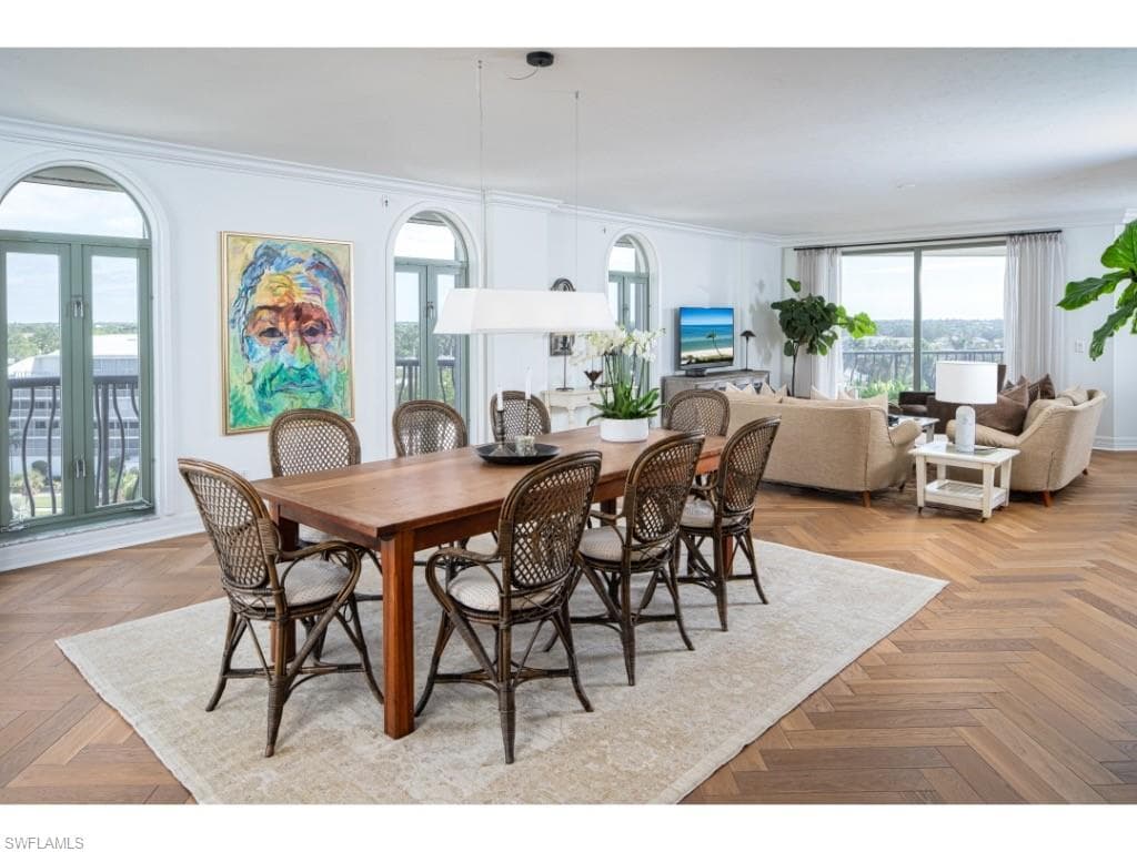 1221 Gulf Shore Blvd N 801, Naples, FL 34102-5