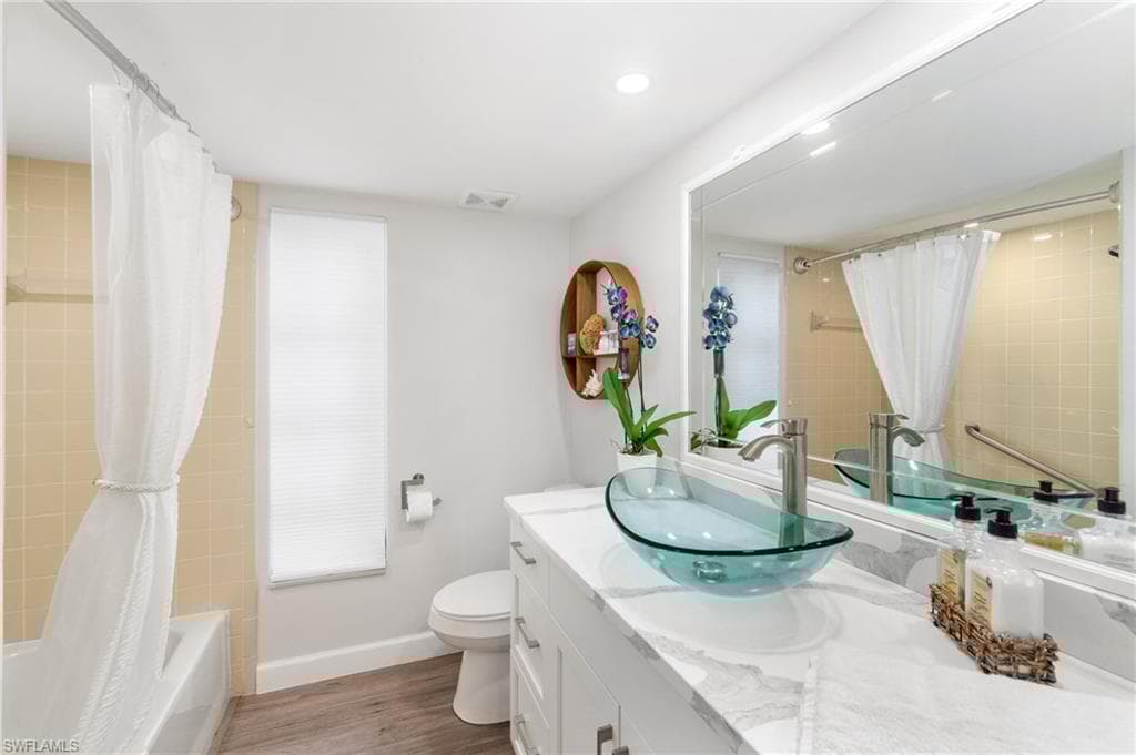 1326 21st Ave, Cape Coral, FL 33990-23