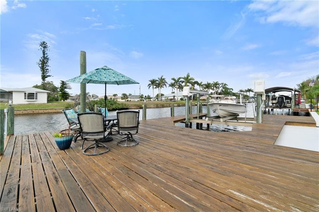1326 21st Ave, Cape Coral, FL 33990-32