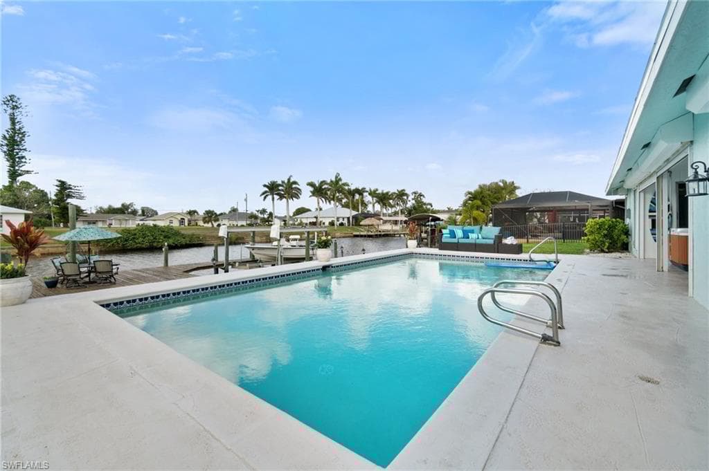 1326 21st Ave, Cape Coral, FL 33990-3