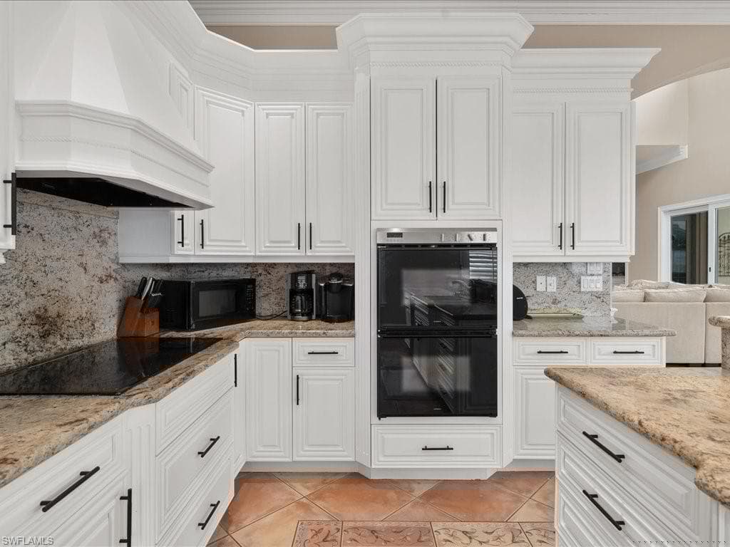 239 Channel Dr, Naples, FL 34108-15