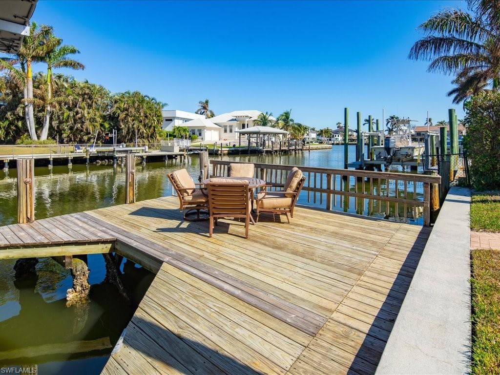 239 Channel Dr, Naples, FL 34108-29