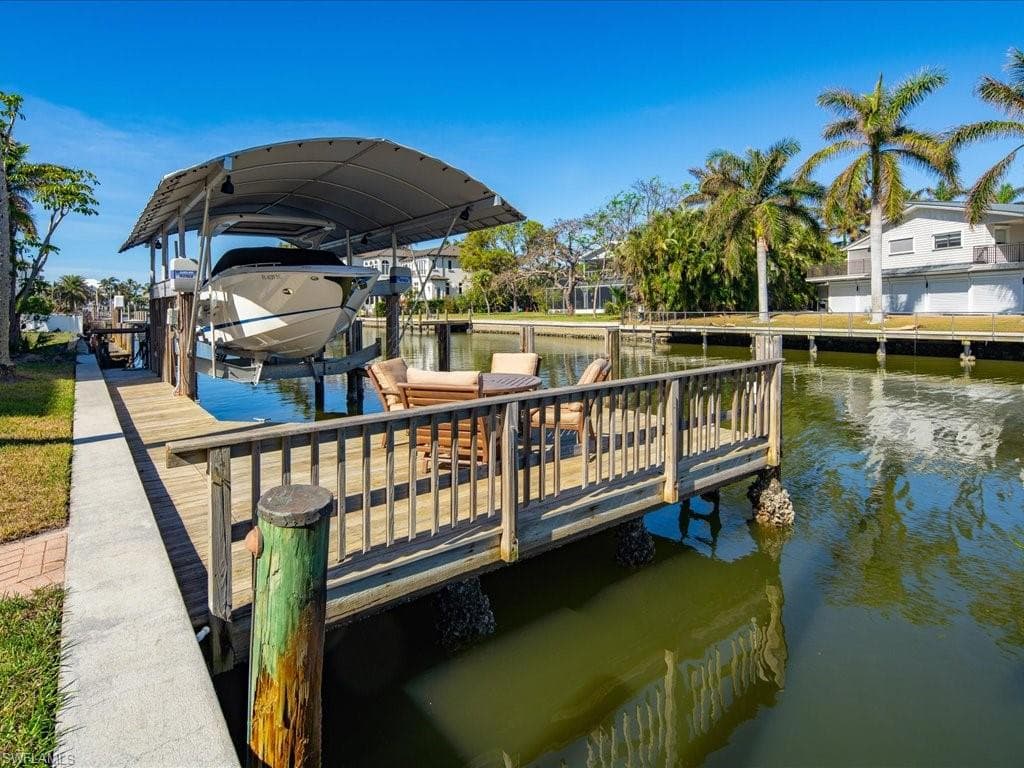 239 Channel Dr, Naples, FL 34108-30