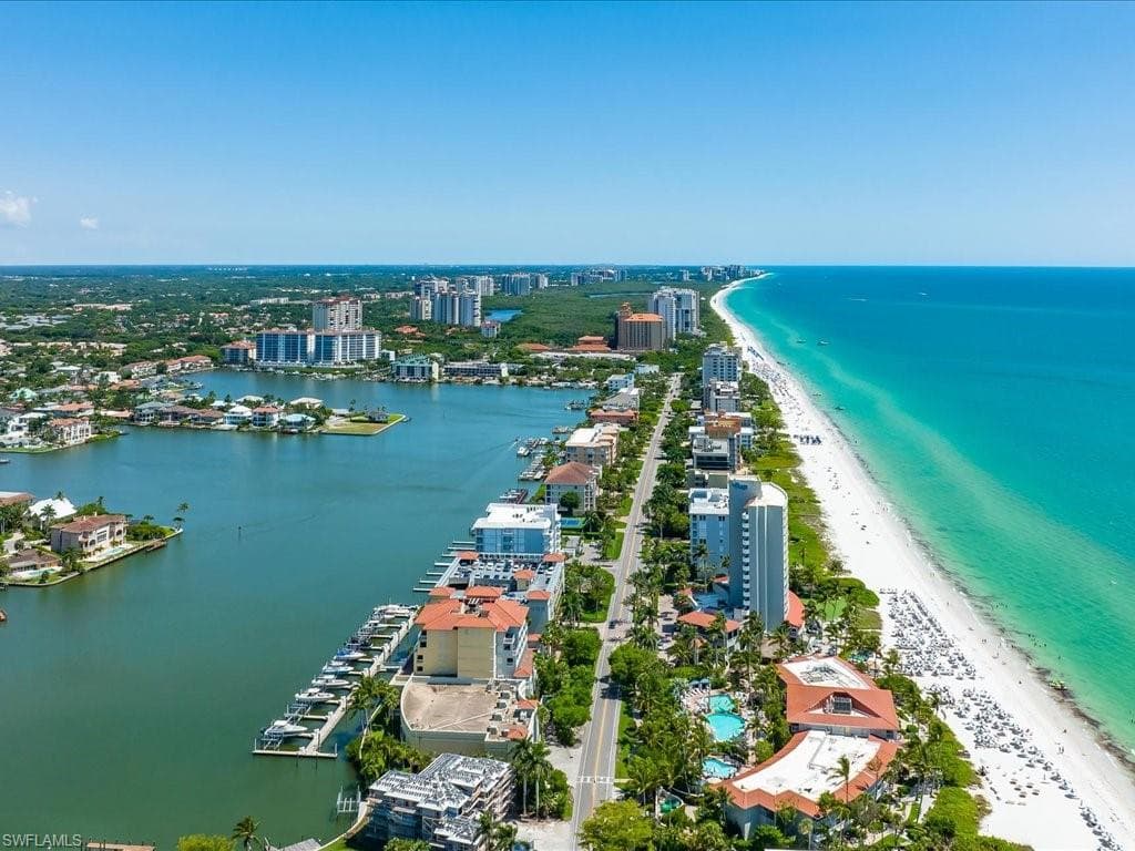 239 Channel Dr, Naples, FL 34108-42