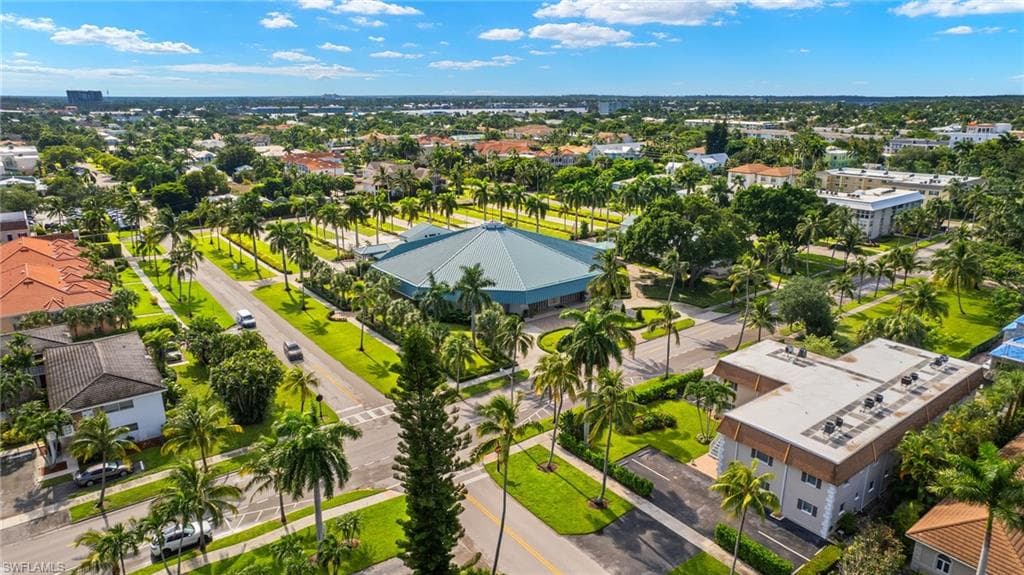 940 3rd St S 203, Naples, FL 34102-18