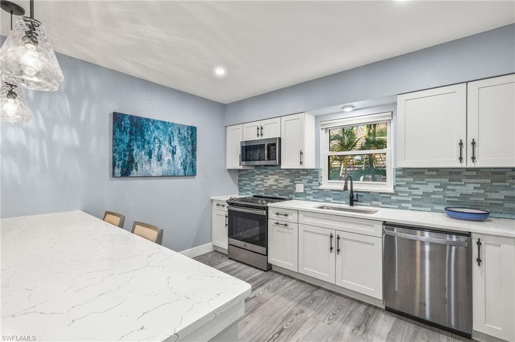 940 3rd St S 203, Naples, FL 34102-21