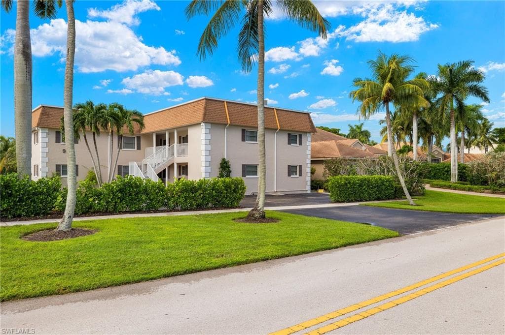 940 3rd St S 203, Naples, FL 34102-3