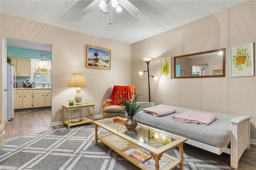 940 3rd St S 203, Naples, FL 34102-6