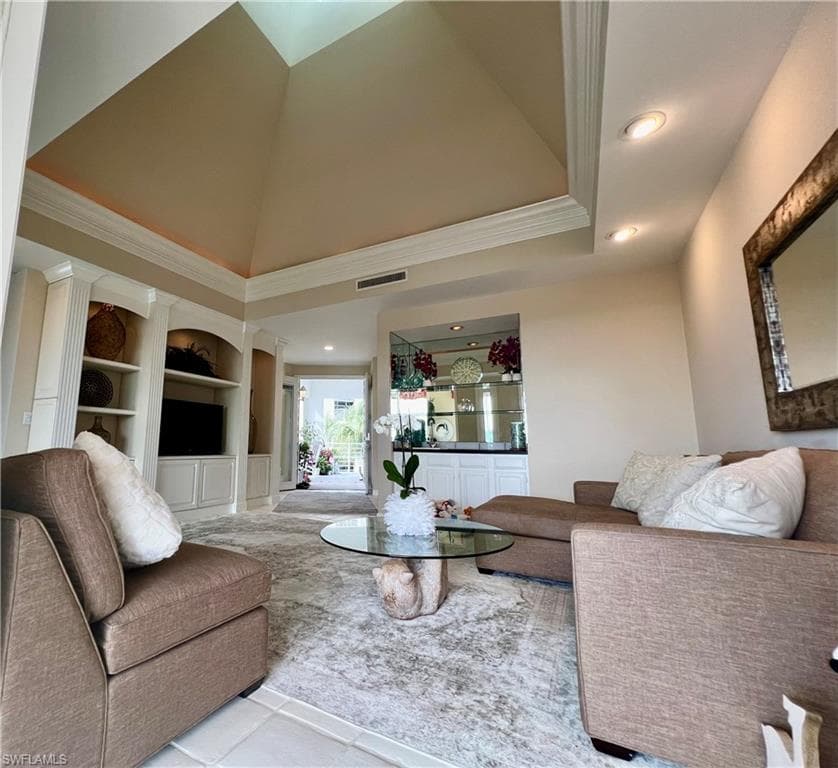 812 Hideaway Cir E 124, Marco Island, FL 34145-9