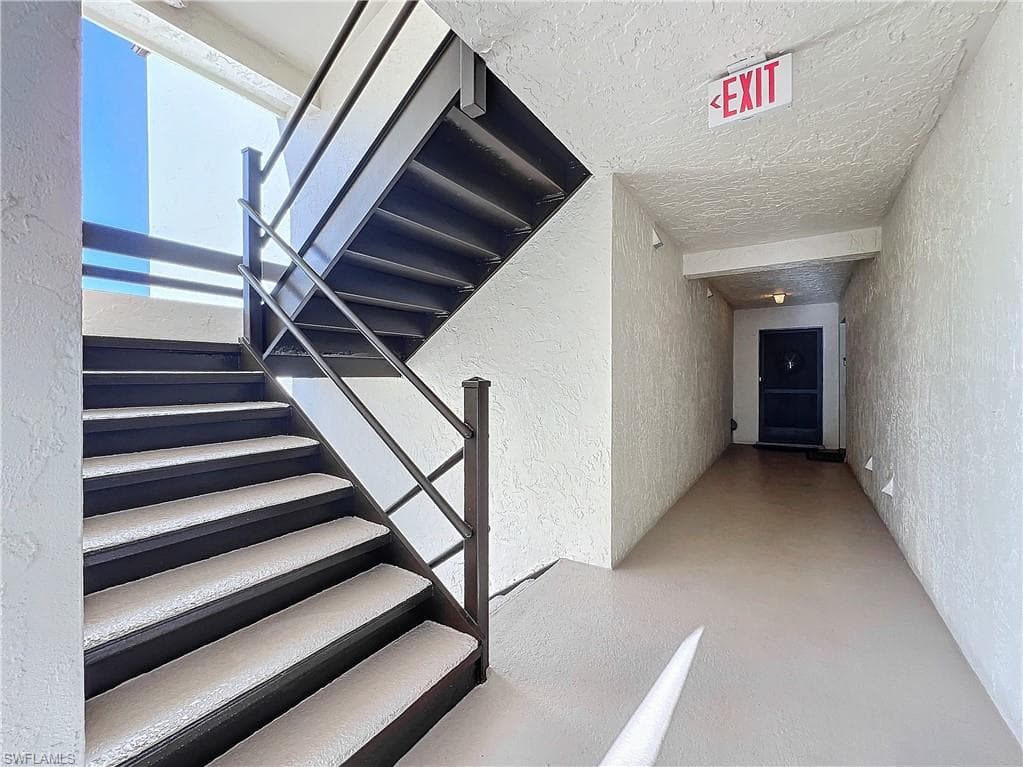 3625 Boca Ciega Dr 202, Naples, FL 34112-5