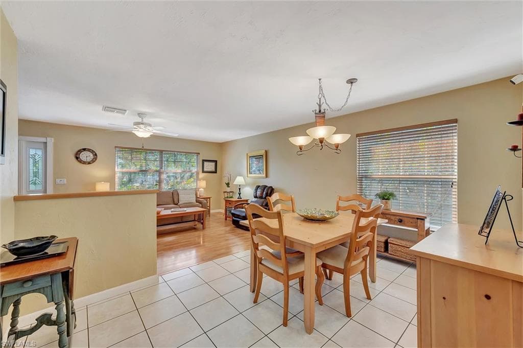 715 96th Ave N, Naples, FL 34108-11