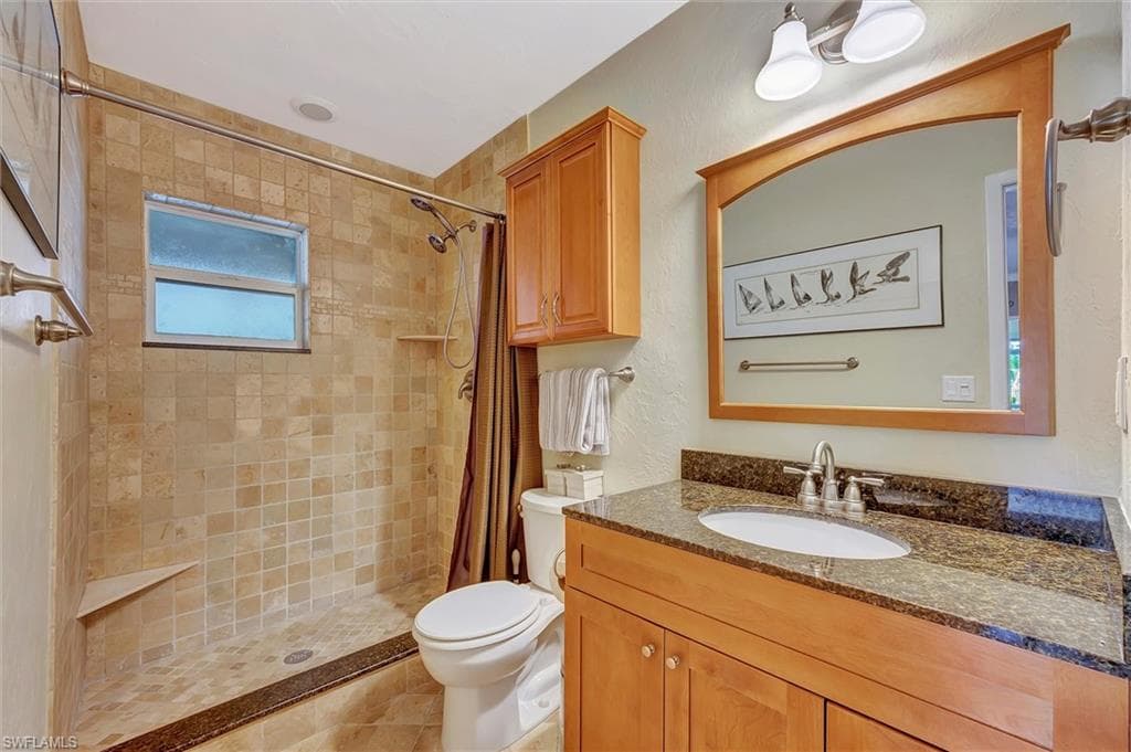 715 96th Ave N, Naples, FL 34108-16