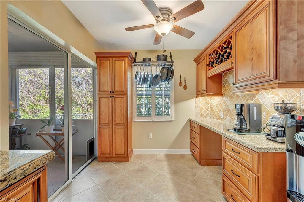 715 96th Ave N, Naples, FL 34108-23