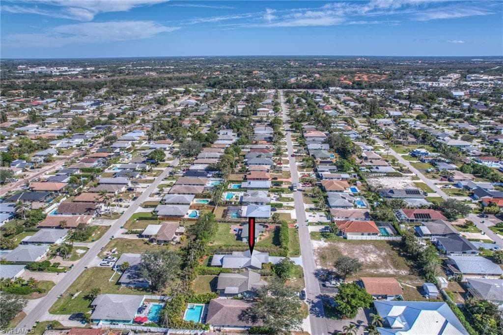 715 96th Ave N, Naples, FL 34108-36
