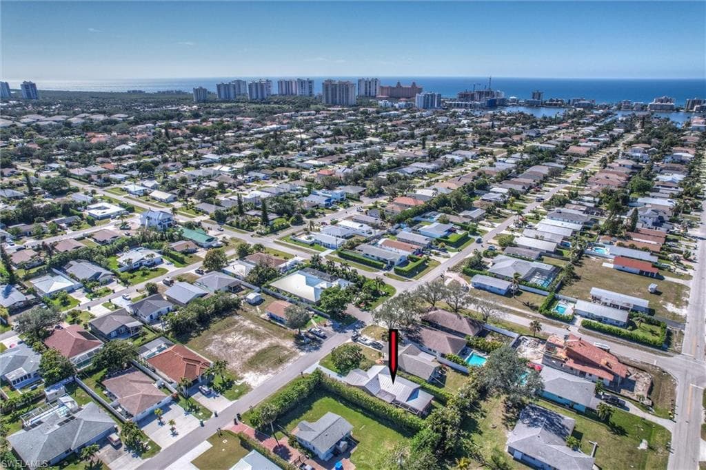 715 96th Ave N, Naples, FL 34108-5