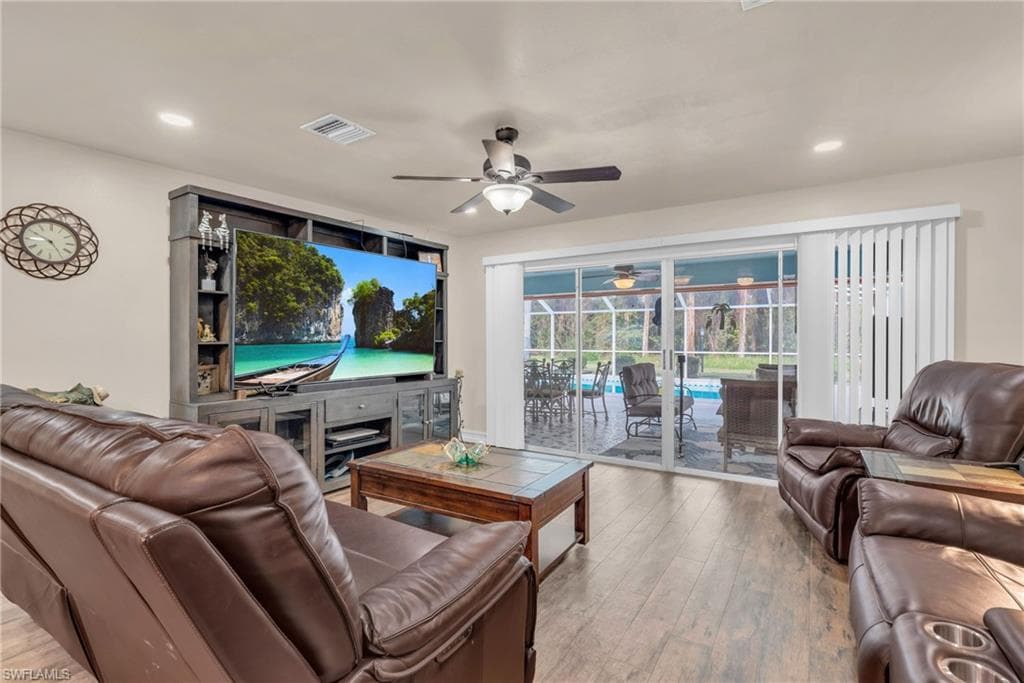 4240 Perth Ct, North Fort Myers, FL 33903-6